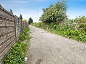 Rear Off road parking- click for photo gallery